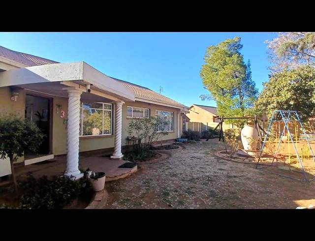4 BEDROOM HOUSE FOR SALE IN WALDRIFT